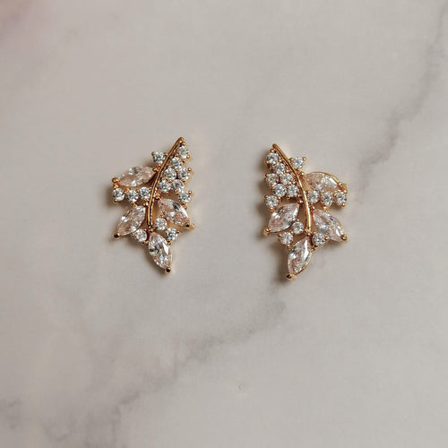 AD813 ARETES DORADOS RAMA CON HOJITAS