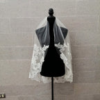 CROACIA VELO IVORY CORTO 95 CM ENCAJE ORILLA Y CENTRAL VI228