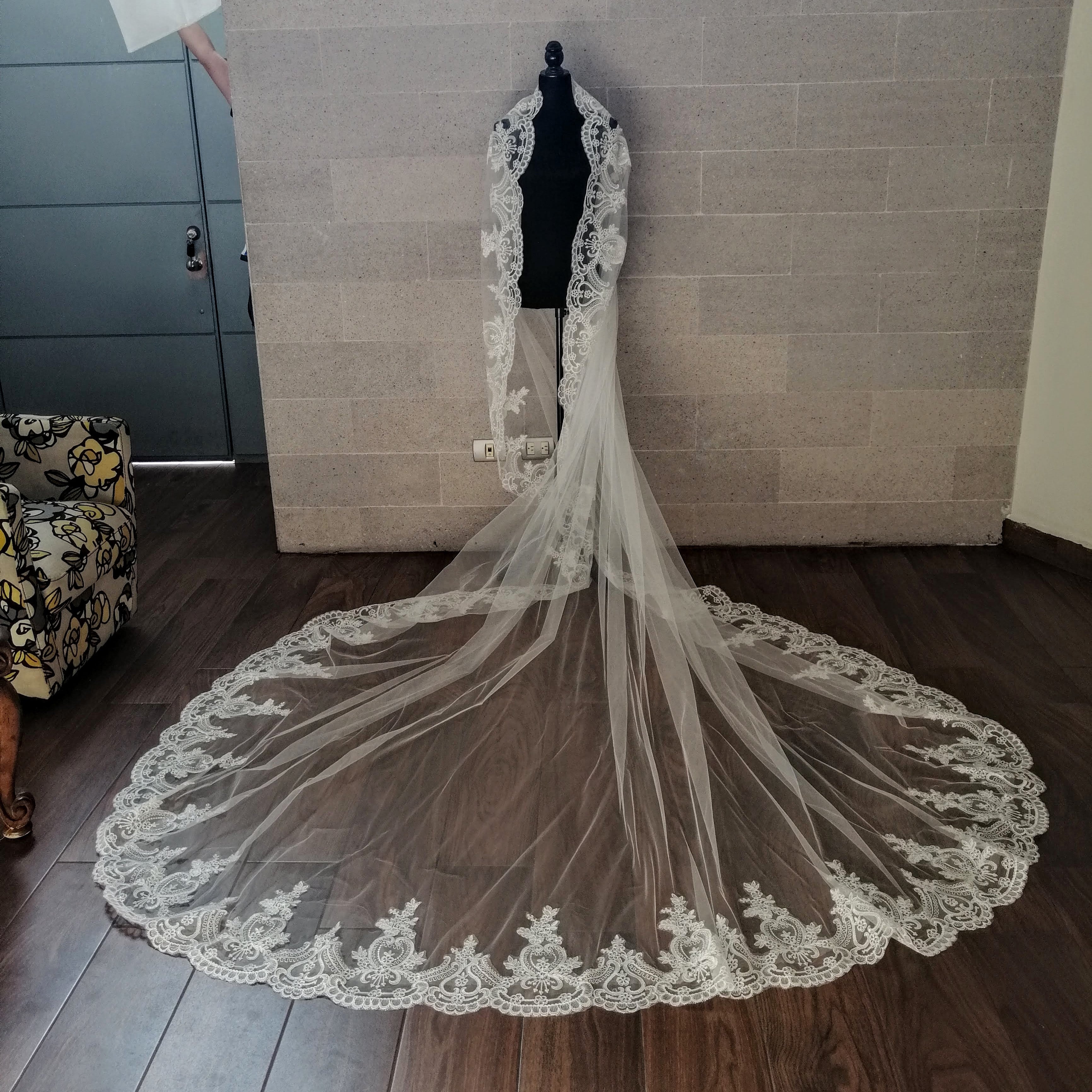 OSLO Mantilla Ivory 5 metros encaje completo Corazon VI336