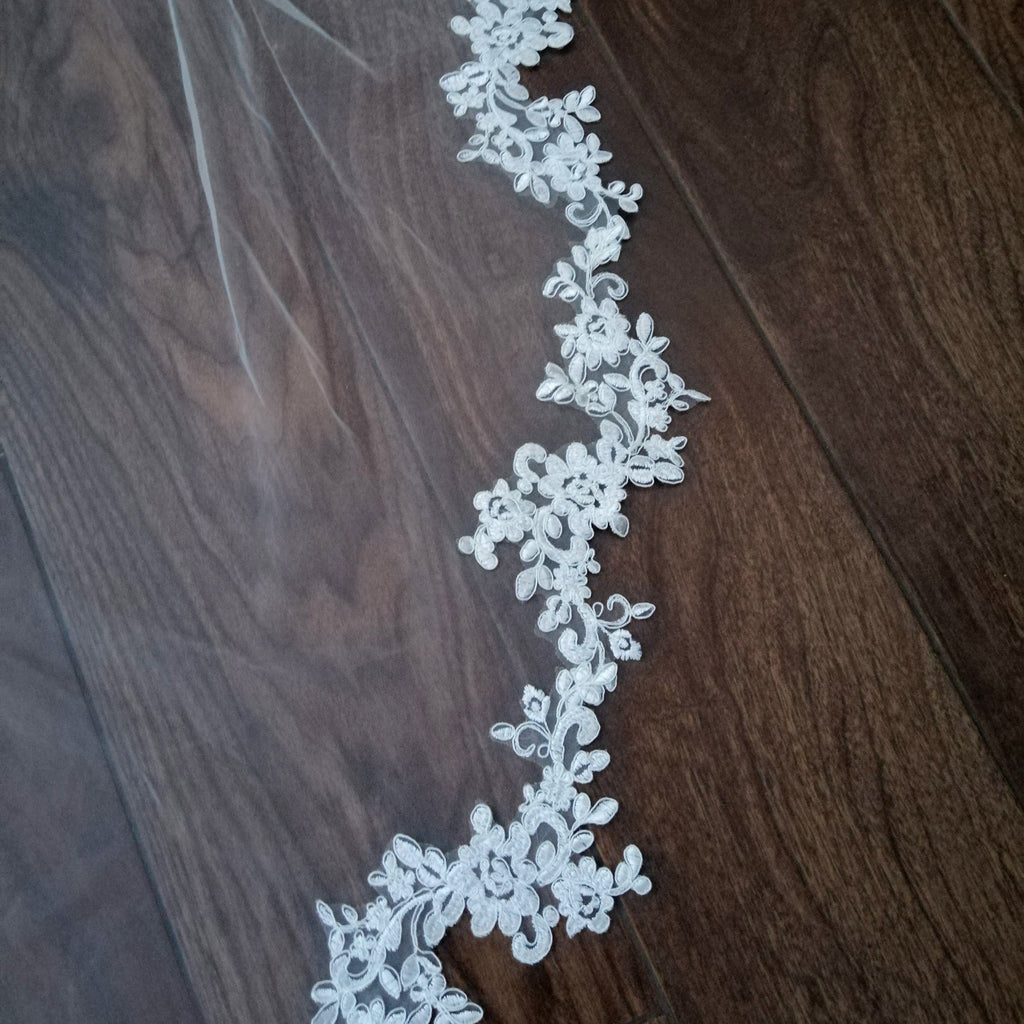 ESLOVENIA MANTILLA IVORY 3 METROS CON ENCAJE VI339
