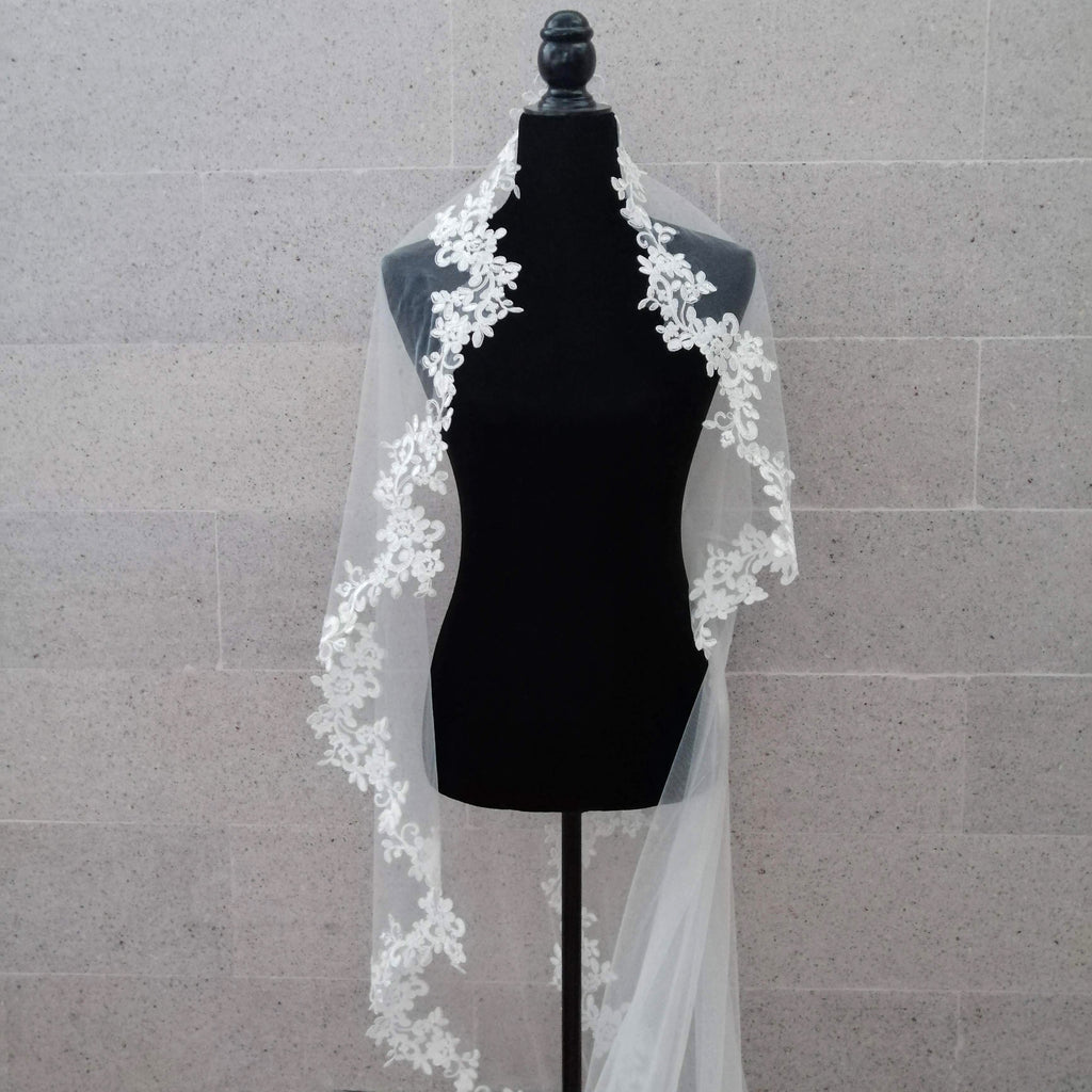ESLOVENIA MANTILLA IVORY 3 METROS CON ENCAJE VI339