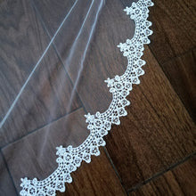 Cargar imagen en el visor de la galería, VB345 VELO BLANCO 3 METROS ENCAJE