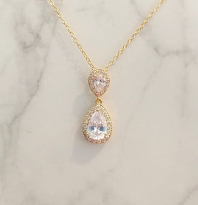 CD525 COLLAR DORADO GOTA GOTA PETIT