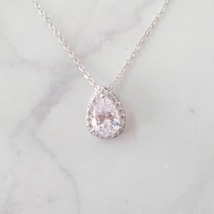 CP521 COLLAR PLATA SOLO GOTA CLASICA