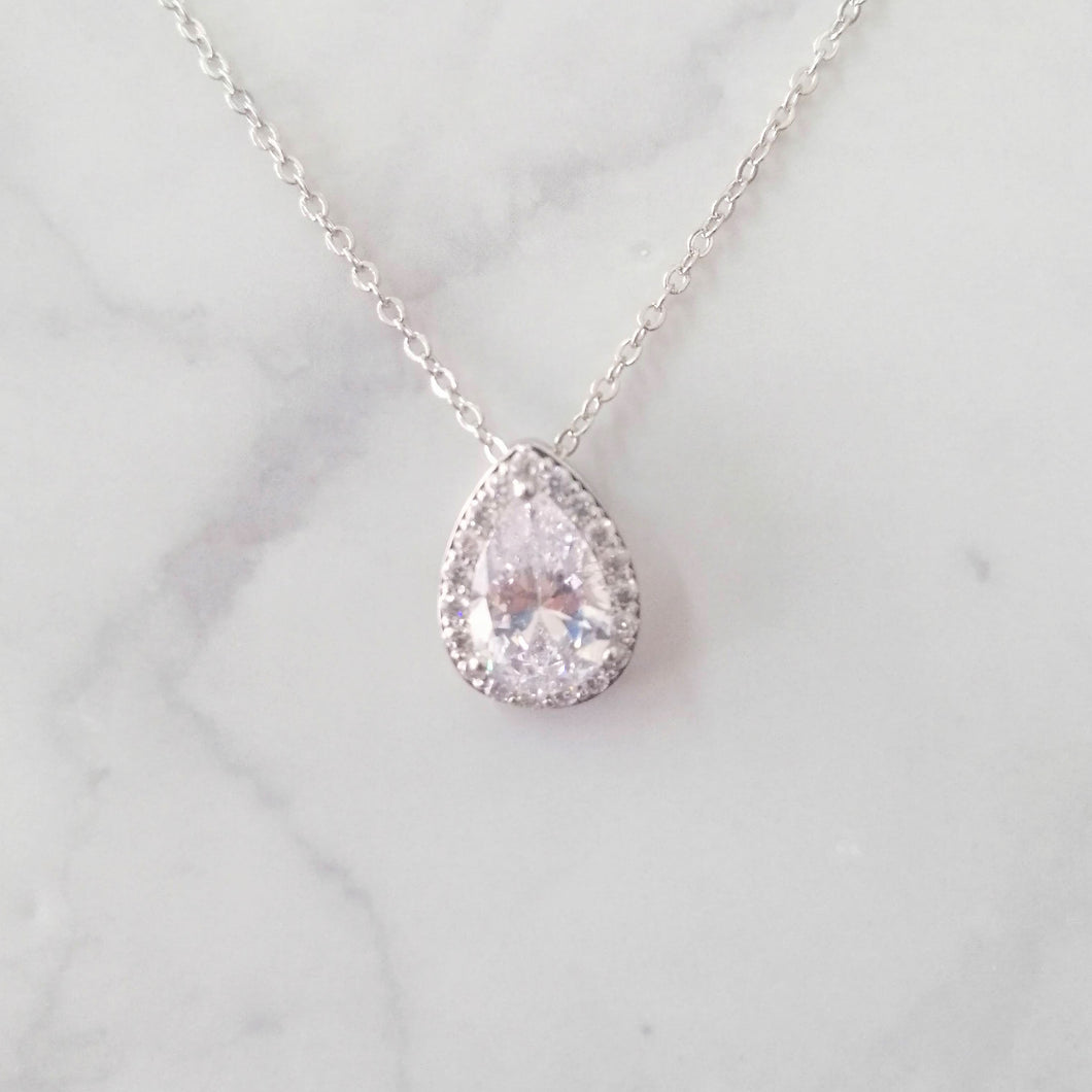 CP521 COLLAR PLATA SOLO GOTA CLASICA