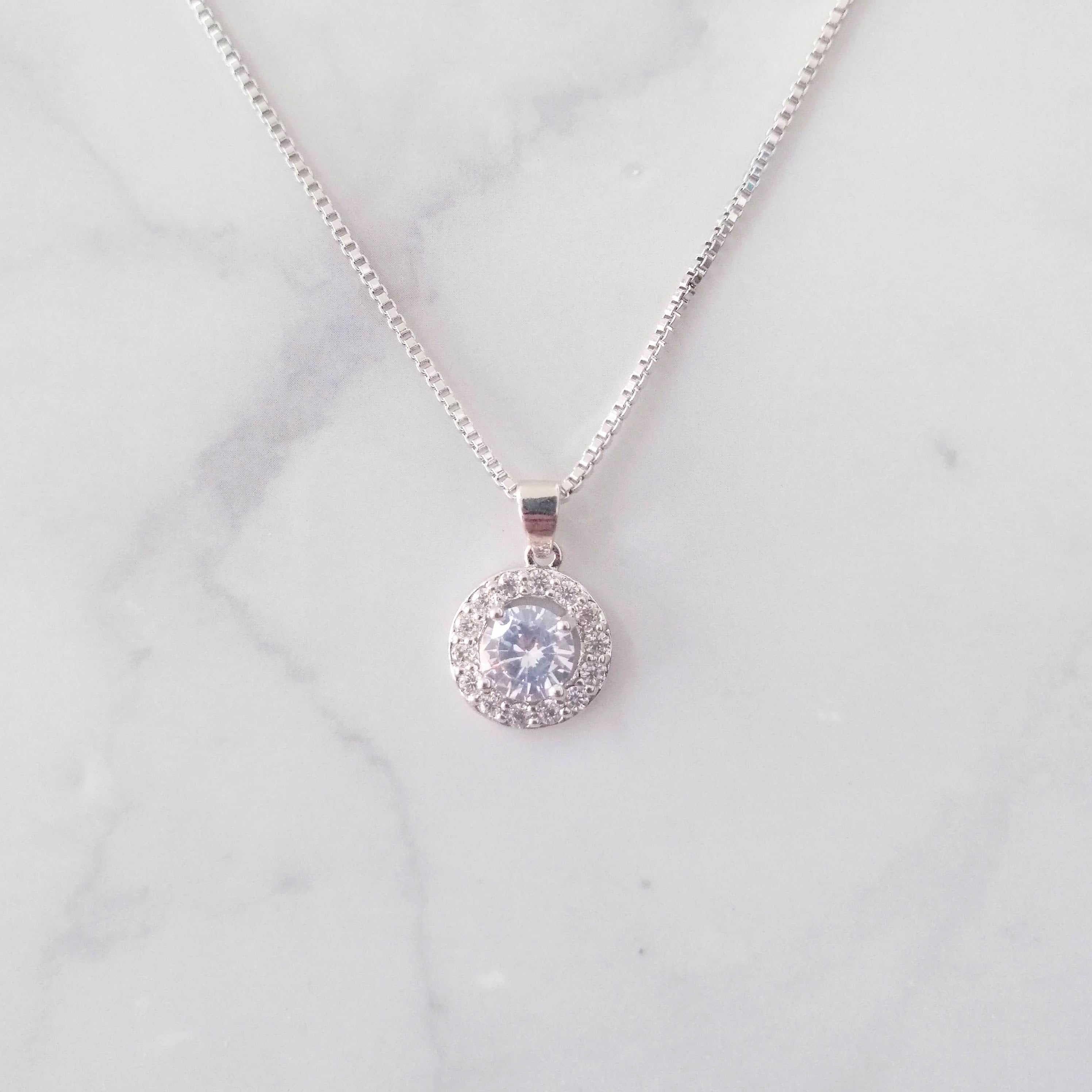 CP533 COLLAR PLATA CIRC C/MARCO