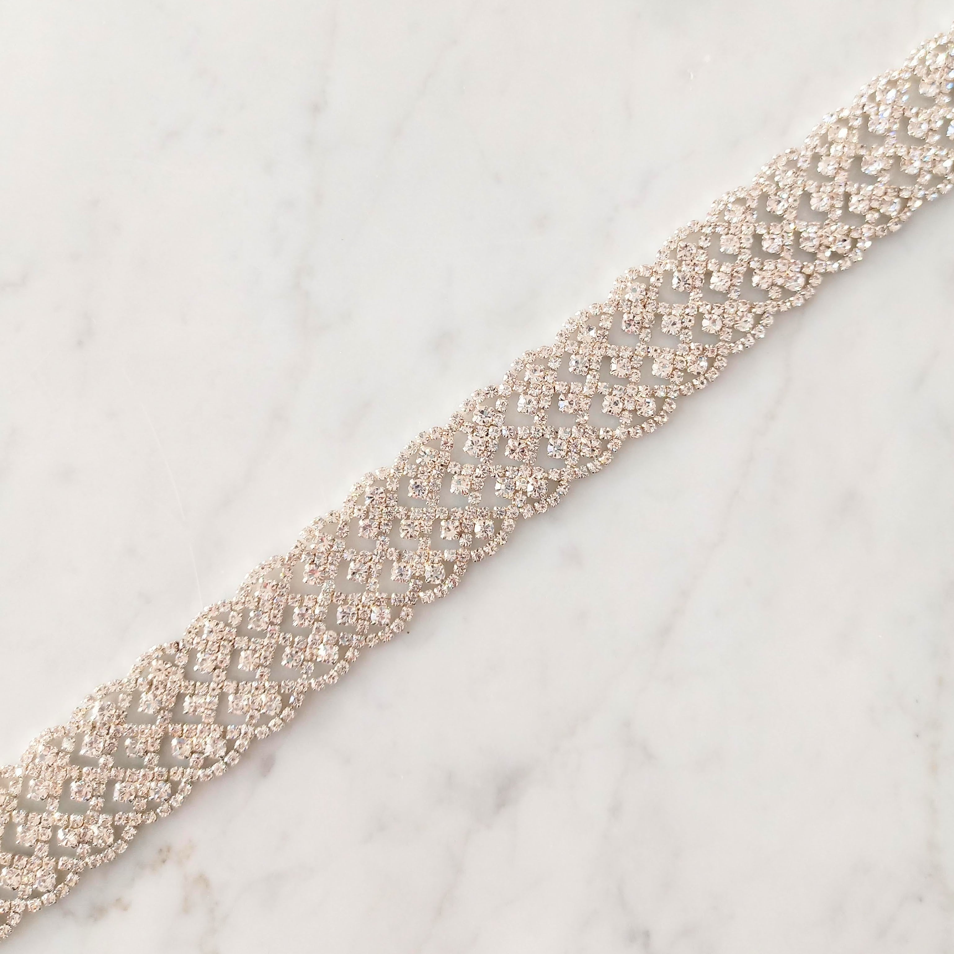 CPI368 CINTO PLATEADO IVORY CRUZADO PLANO