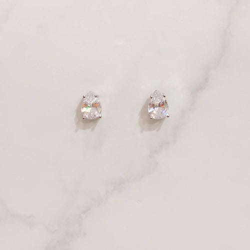 AP221 ARETES PLATEADOS GOTA MINI