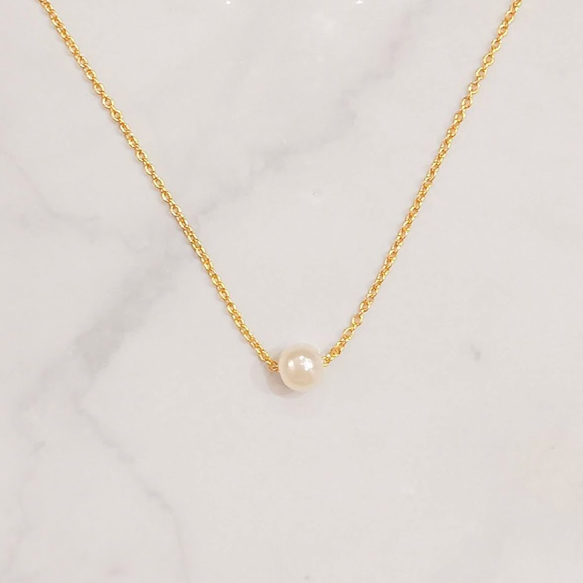 CD943 COLLAR DORADO CON PERLA MINI