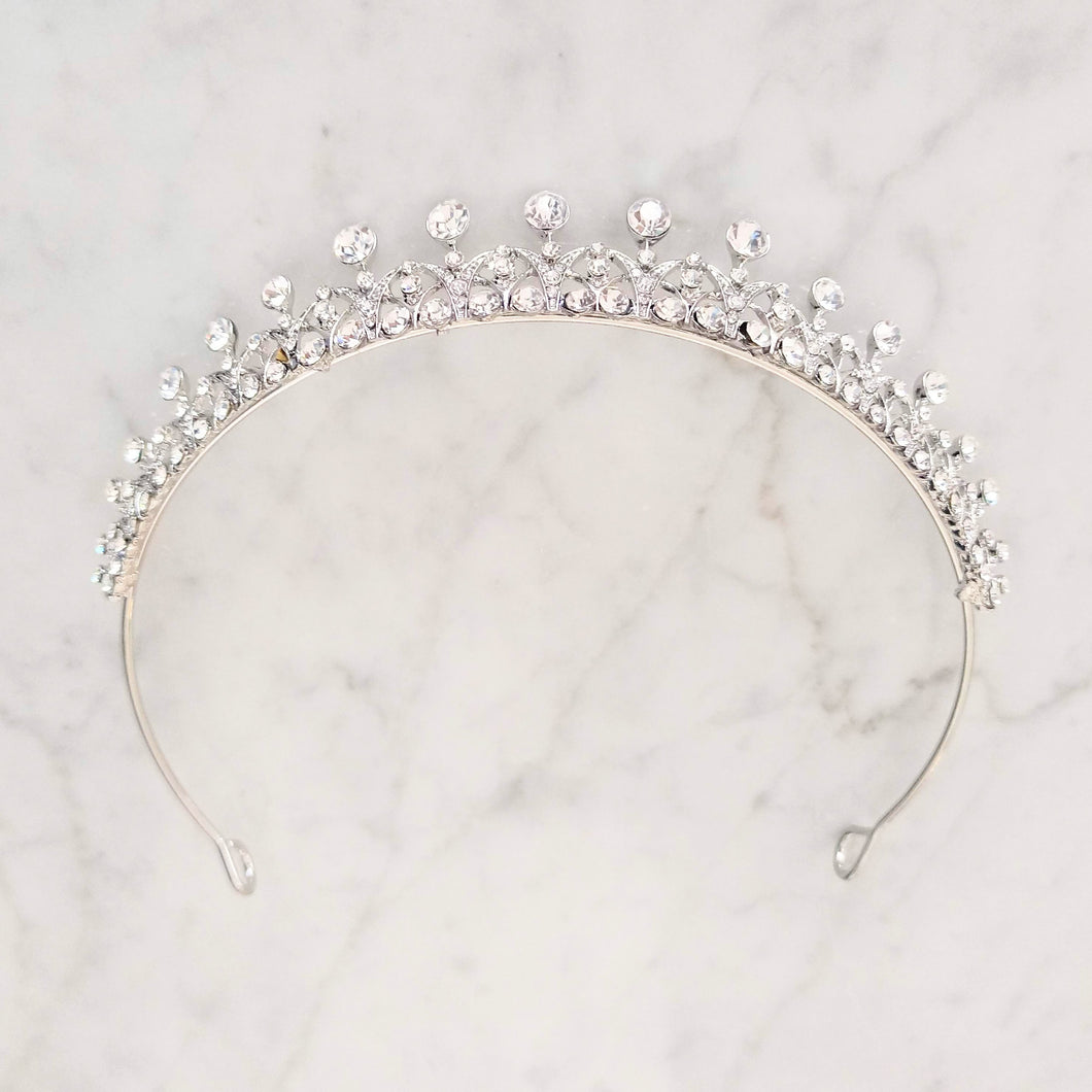 LYNN TIARA
