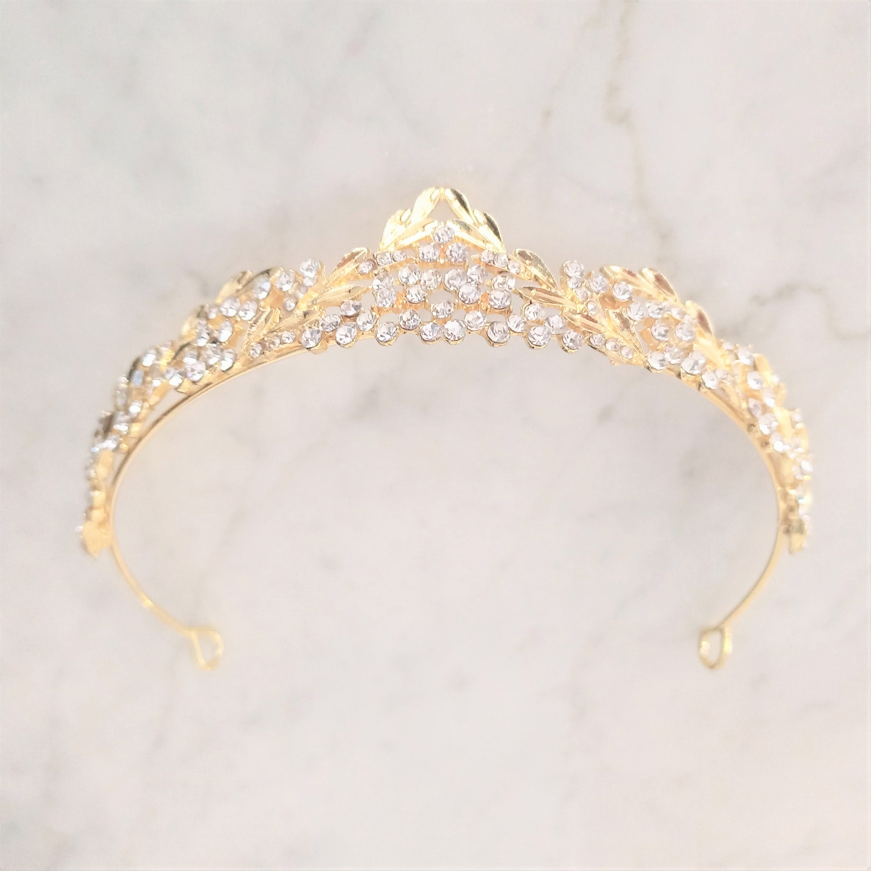 Tiara Carrie Dorada