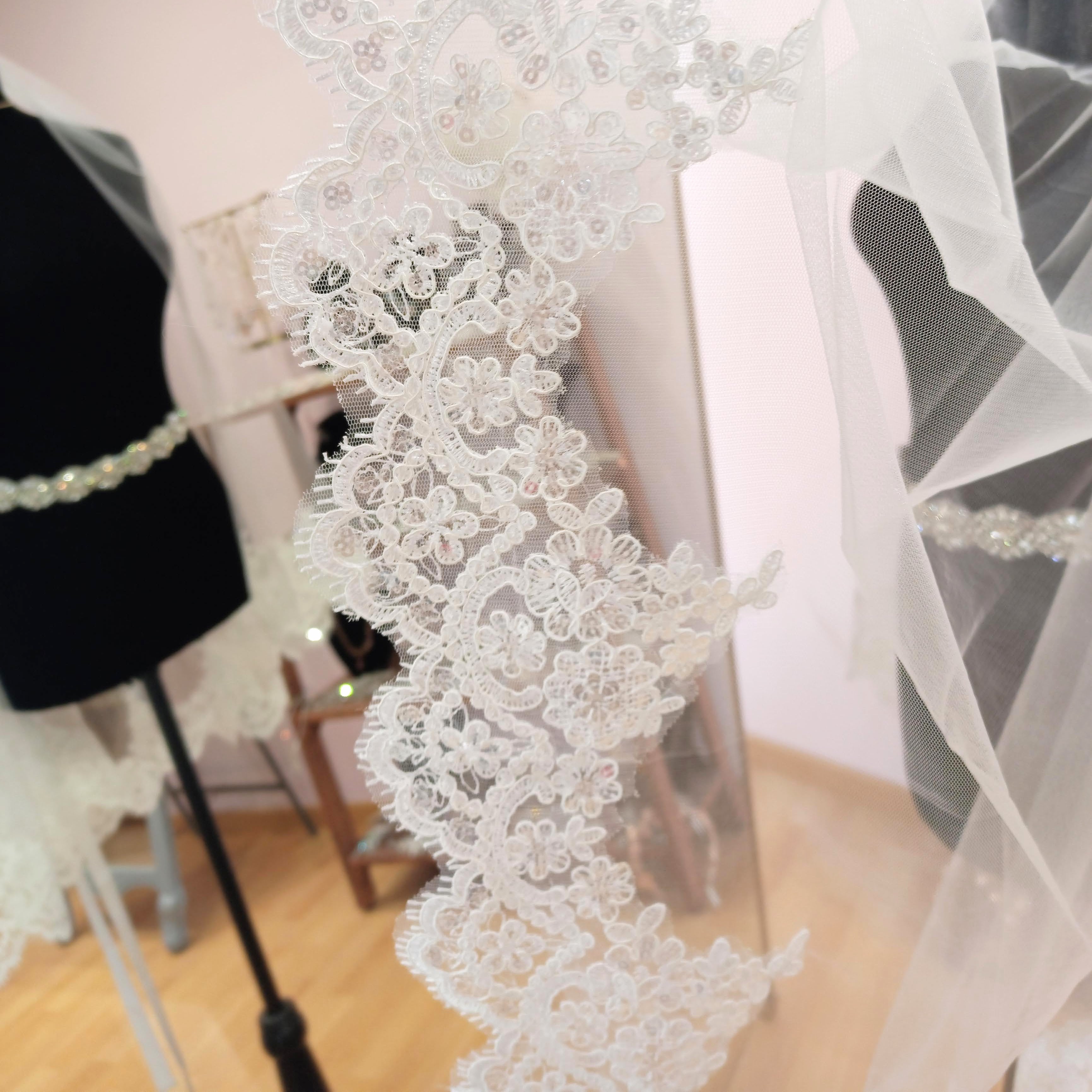 MARSALA VELO IVORY CORTO 98 CM SENCILLO ENCAJE ABAJO VI229