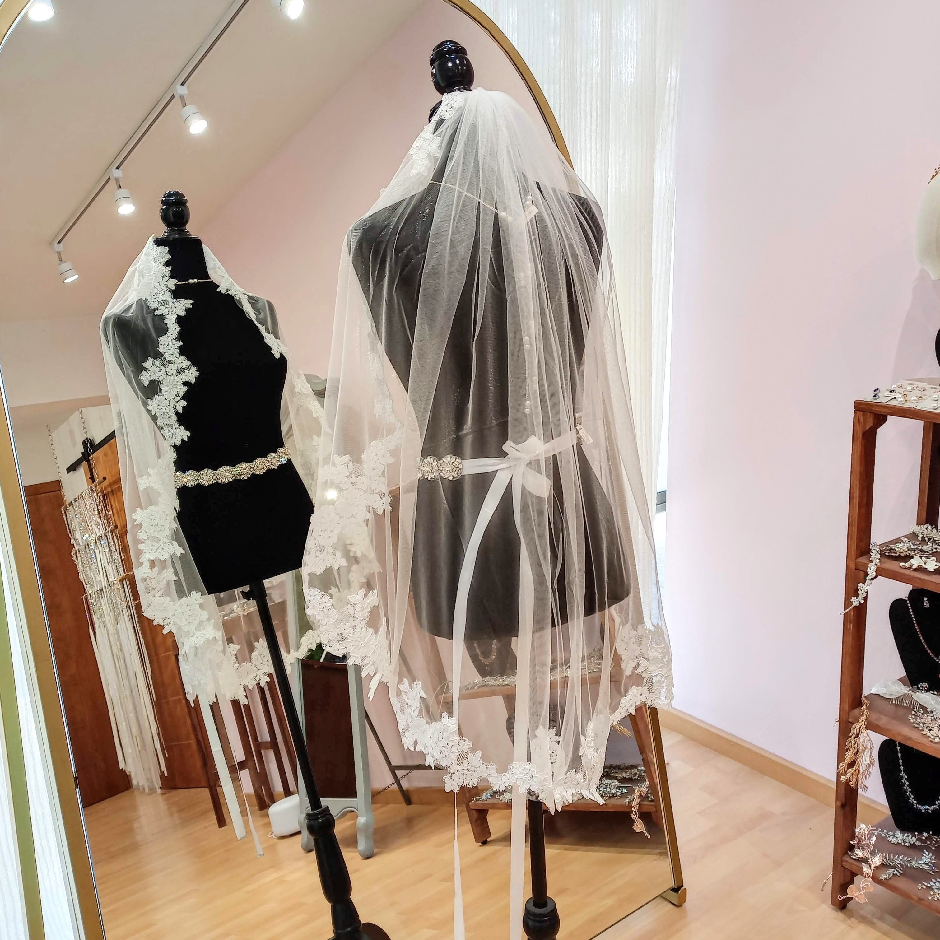 TOLEDO Velo Ivory Encaje Sencillo