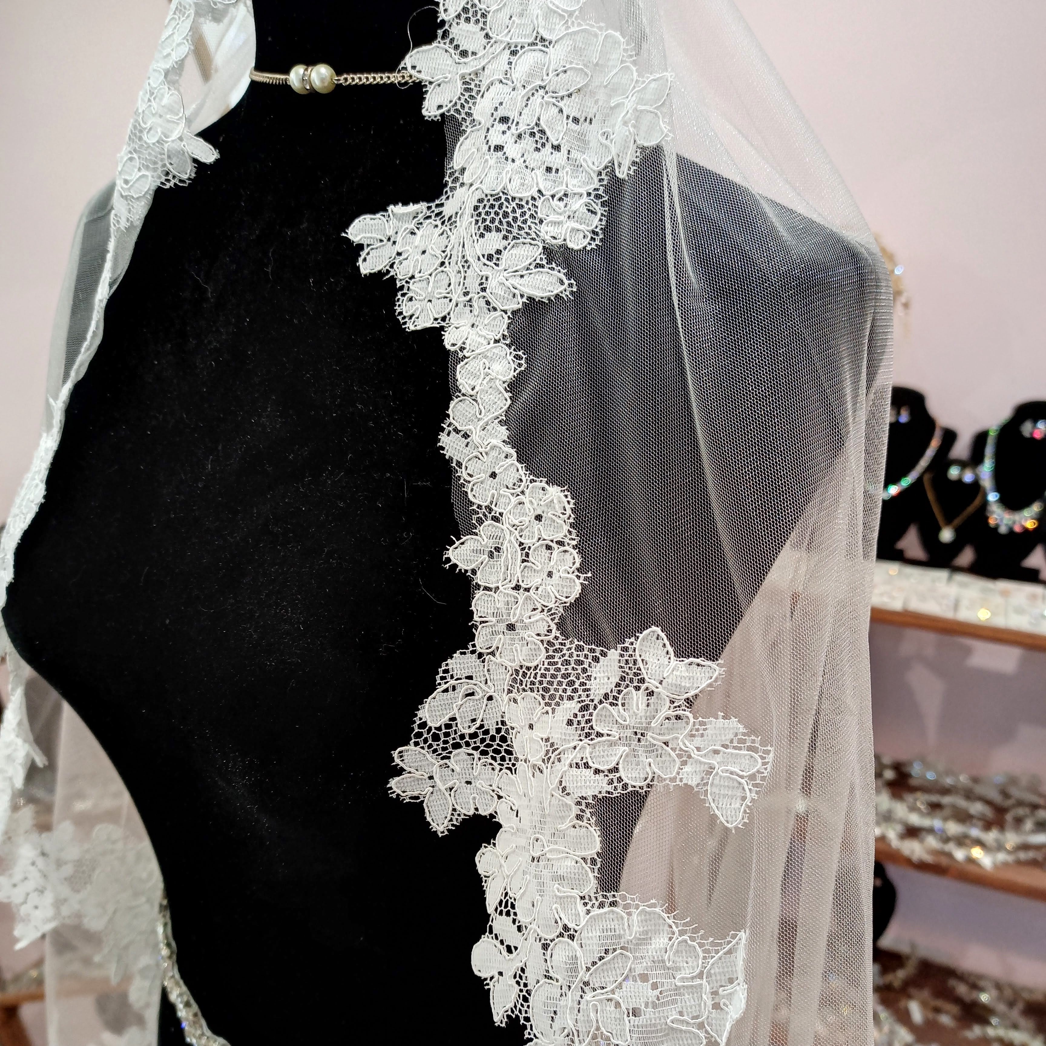 TOLEDO Velo Ivory Encaje Sencillo