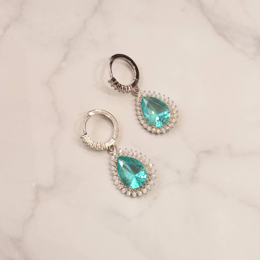 AP537 ARETES PLATEADOS CON GOTA AQUA