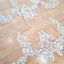 Cargar imagen en el visor de la galería, ALBANIA Velo Ivory 4 Metros Formas