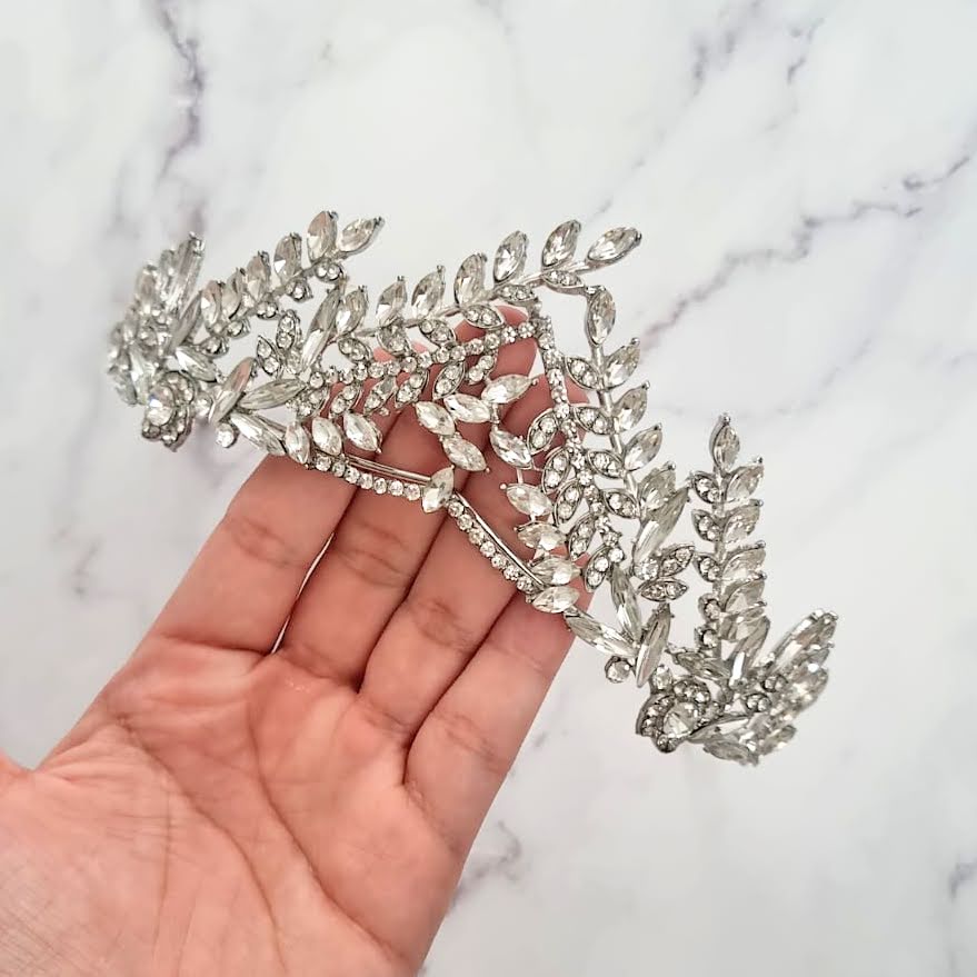 ELISA TIARA
