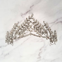 Cargar imagen en el visor de la galería, ELISA TIARA