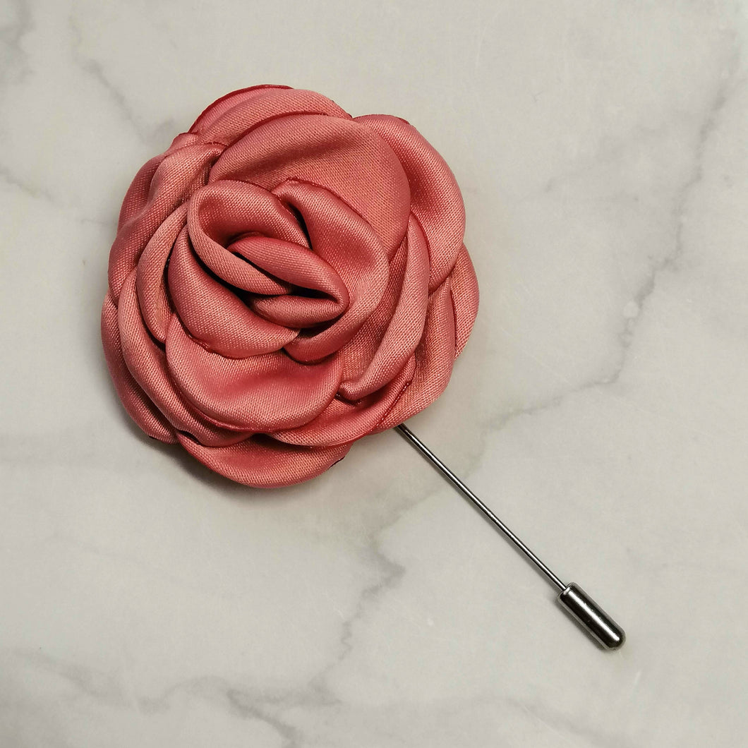 BOUTTONIERE SATIN ROSA PALO