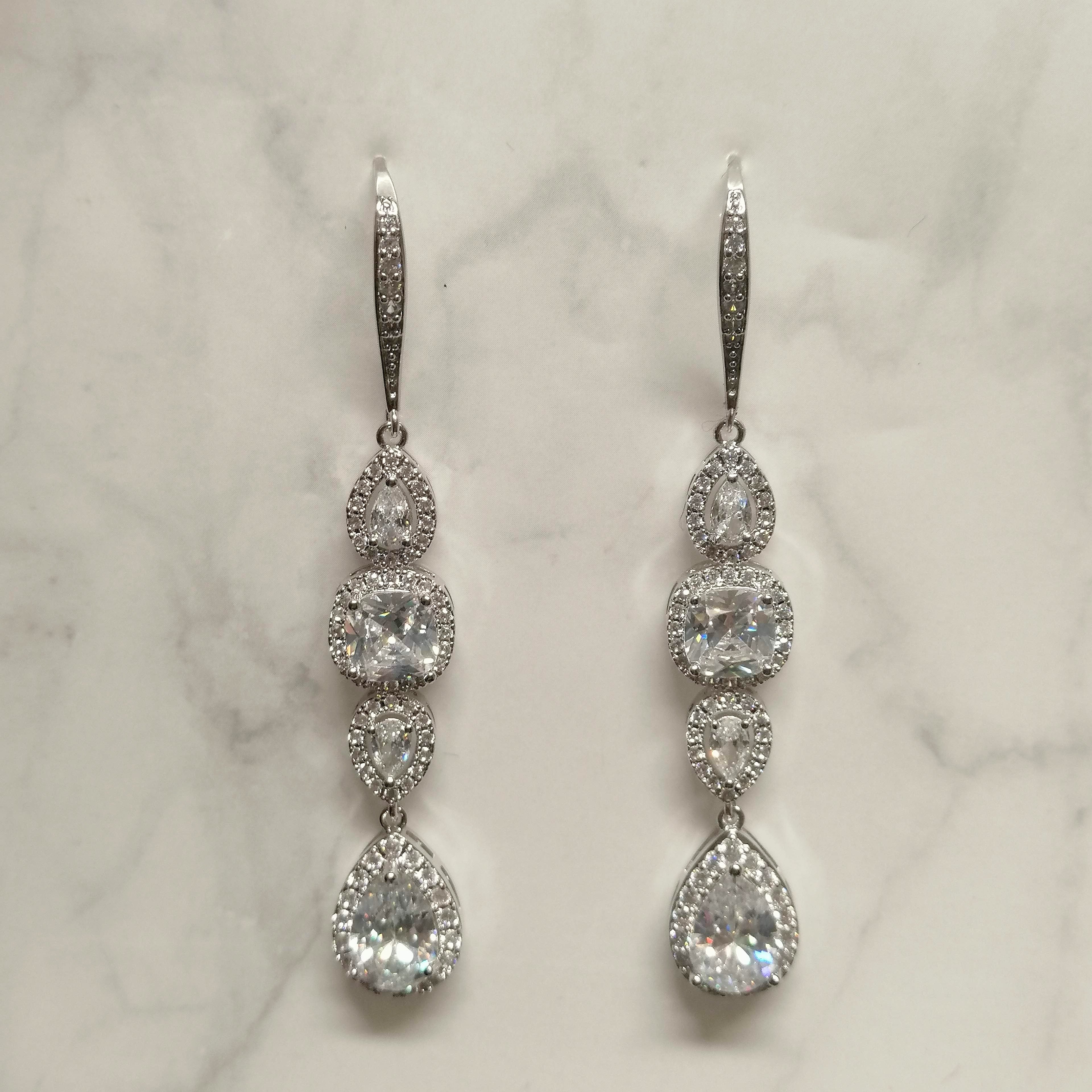 AP512 ARETES PLATA GOTA Y CUBO LARGO