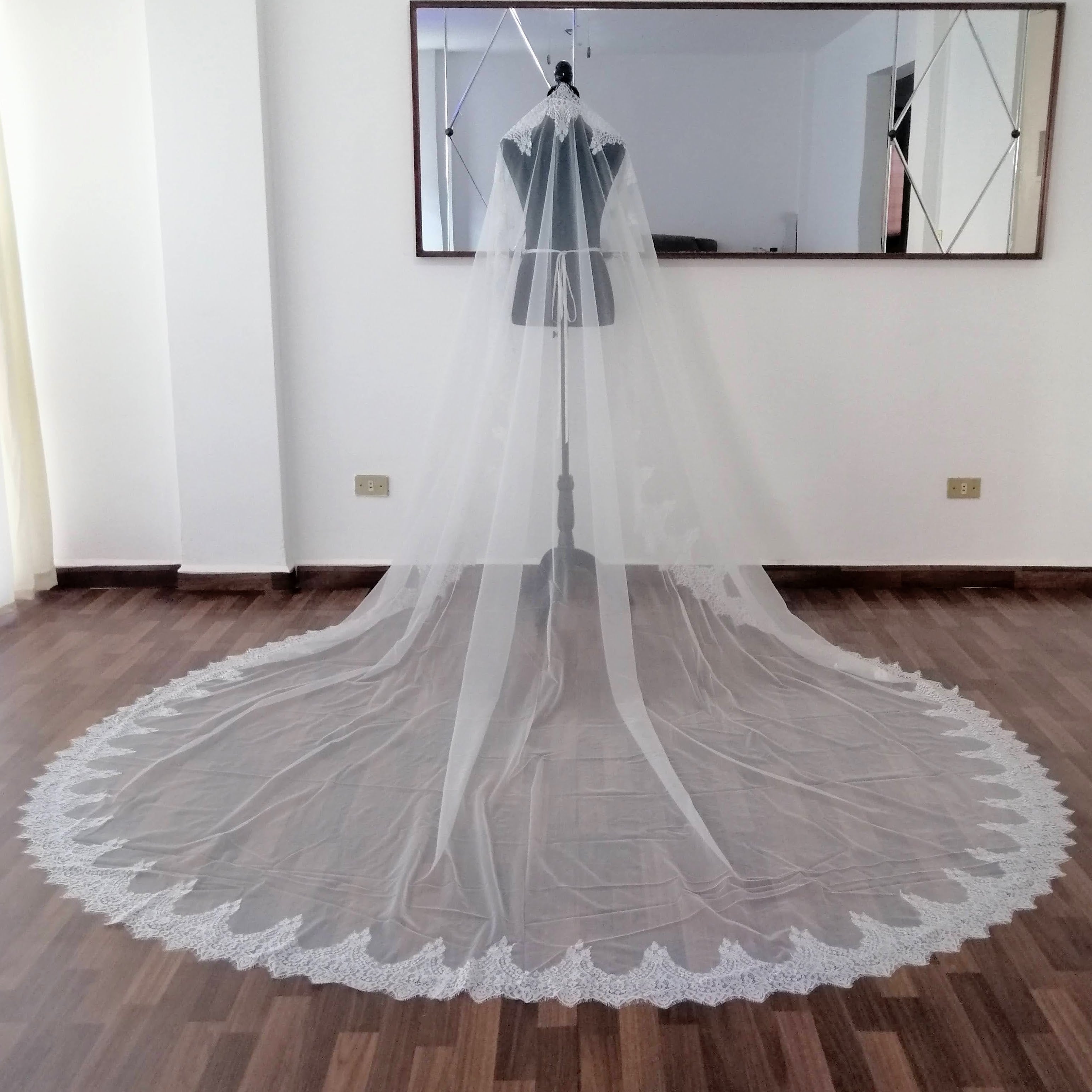 VALENCIA Mantilla Ivory 3 Metros Completo Class Gi