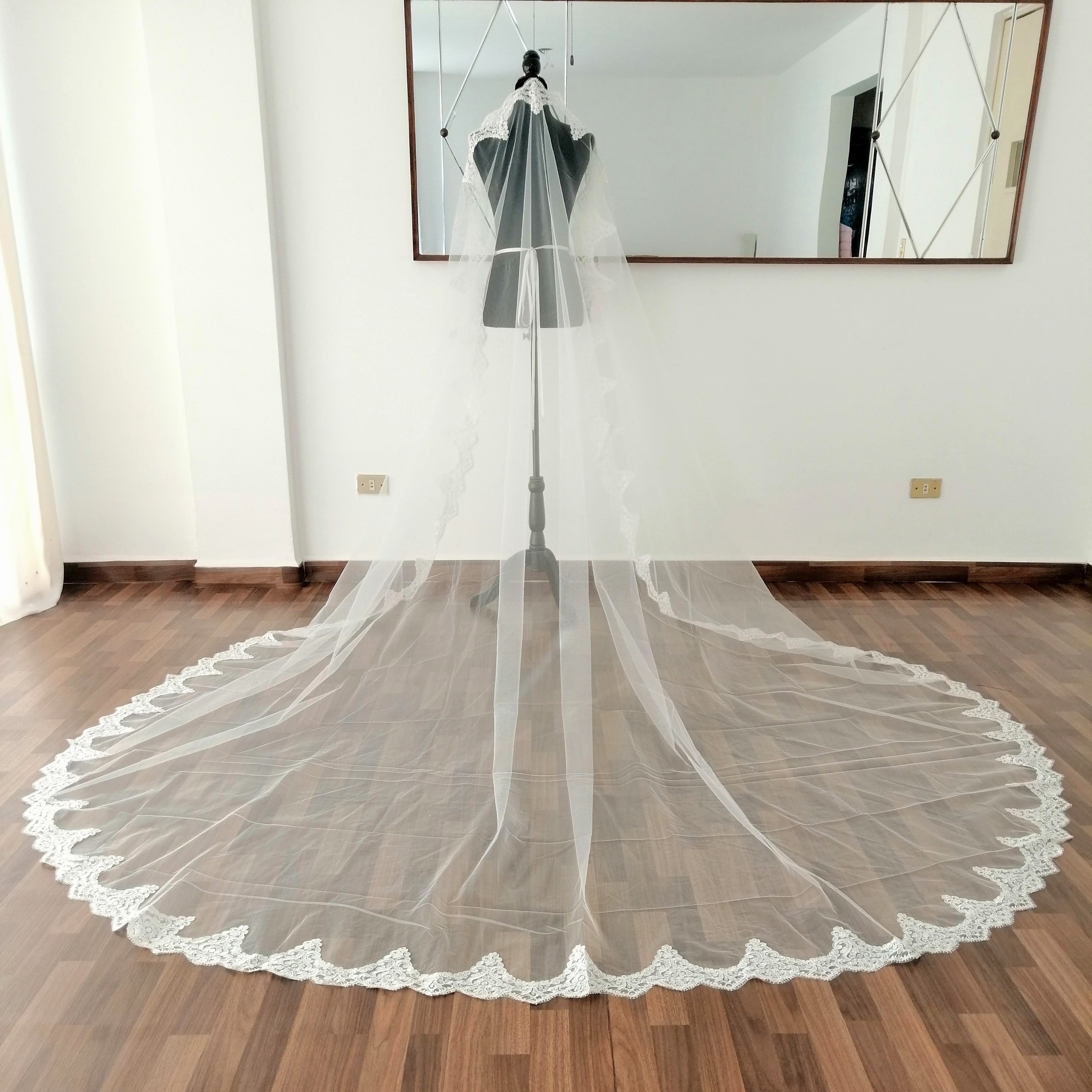 BAHAMAS Mantilla Ivory 3 mts completo clasico VI375