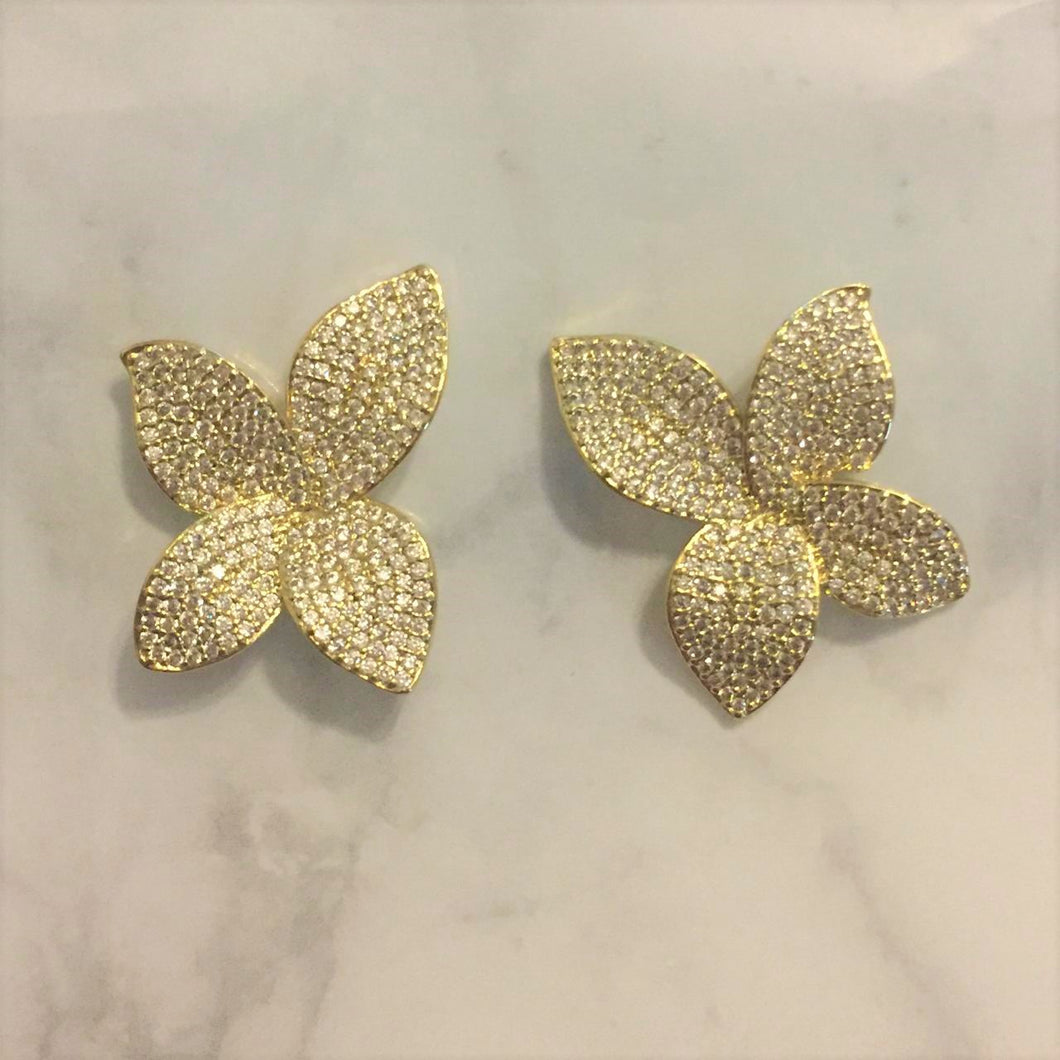 AD586 ARETES DORADOS FLOR FORR