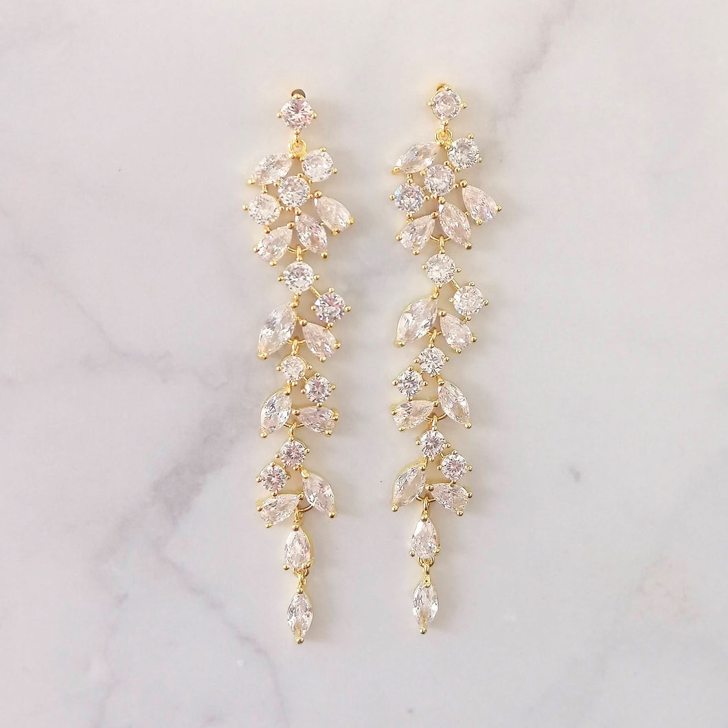AD923 ARETES DORADOS XL