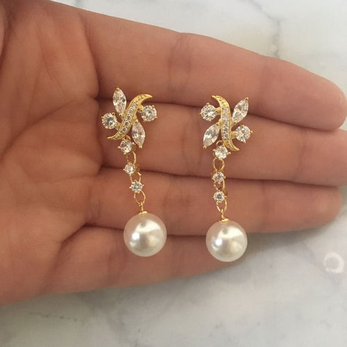 AD313 ARETES DORADOS CURVA CON PERLITA