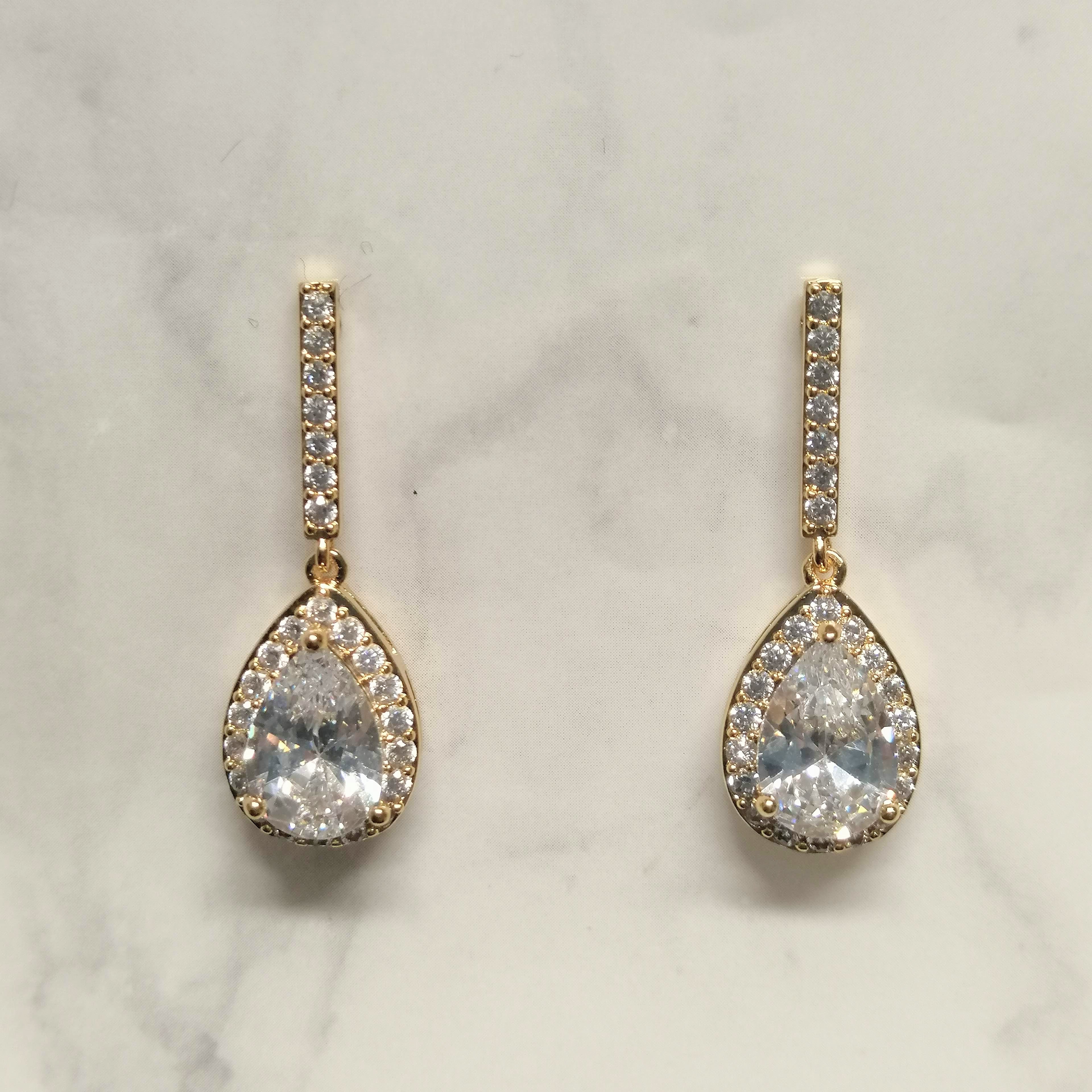 AD200 ARETES ORO GOTA CON PAL