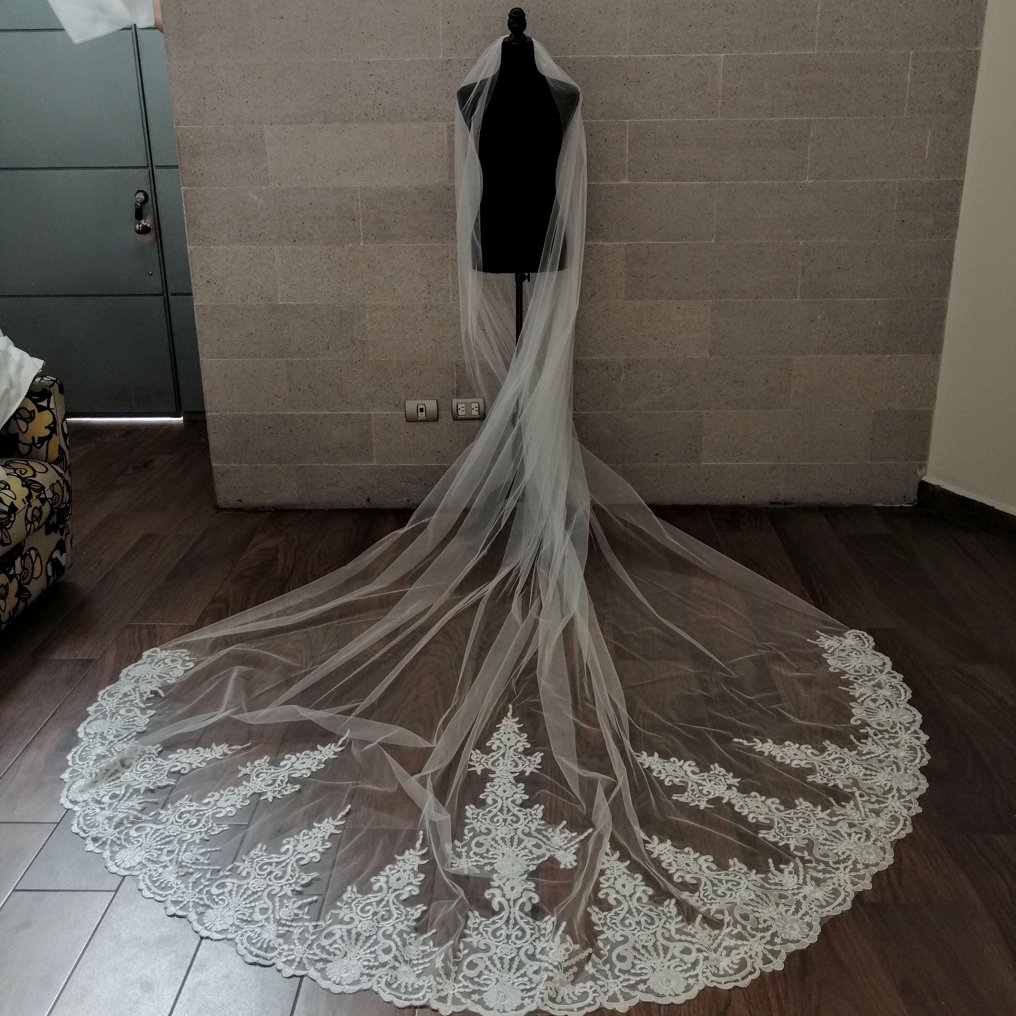 BILBAO VELO IVORY 3.5 MTS BORDADO ABAJO Y CENTRAL ME
