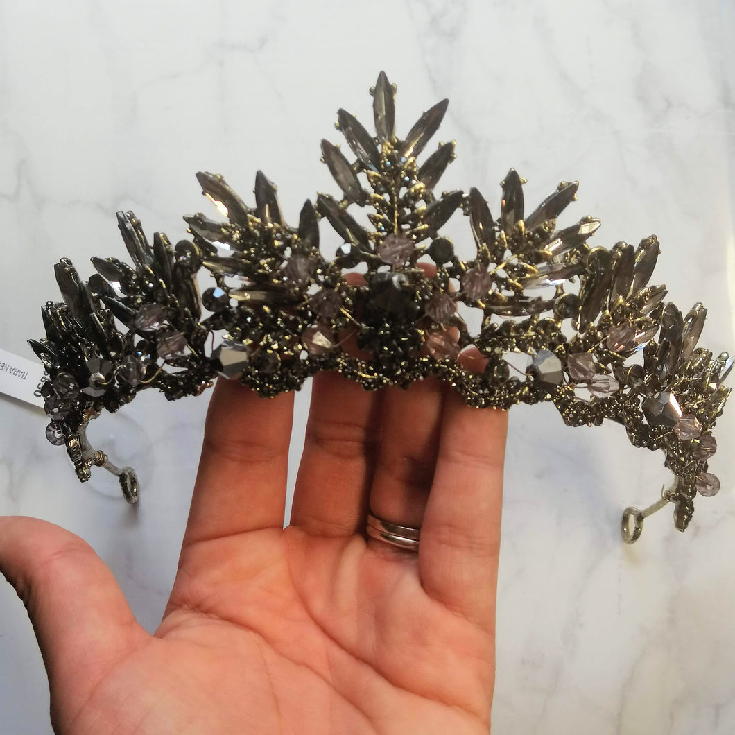 TIARA FREDA NEGRA