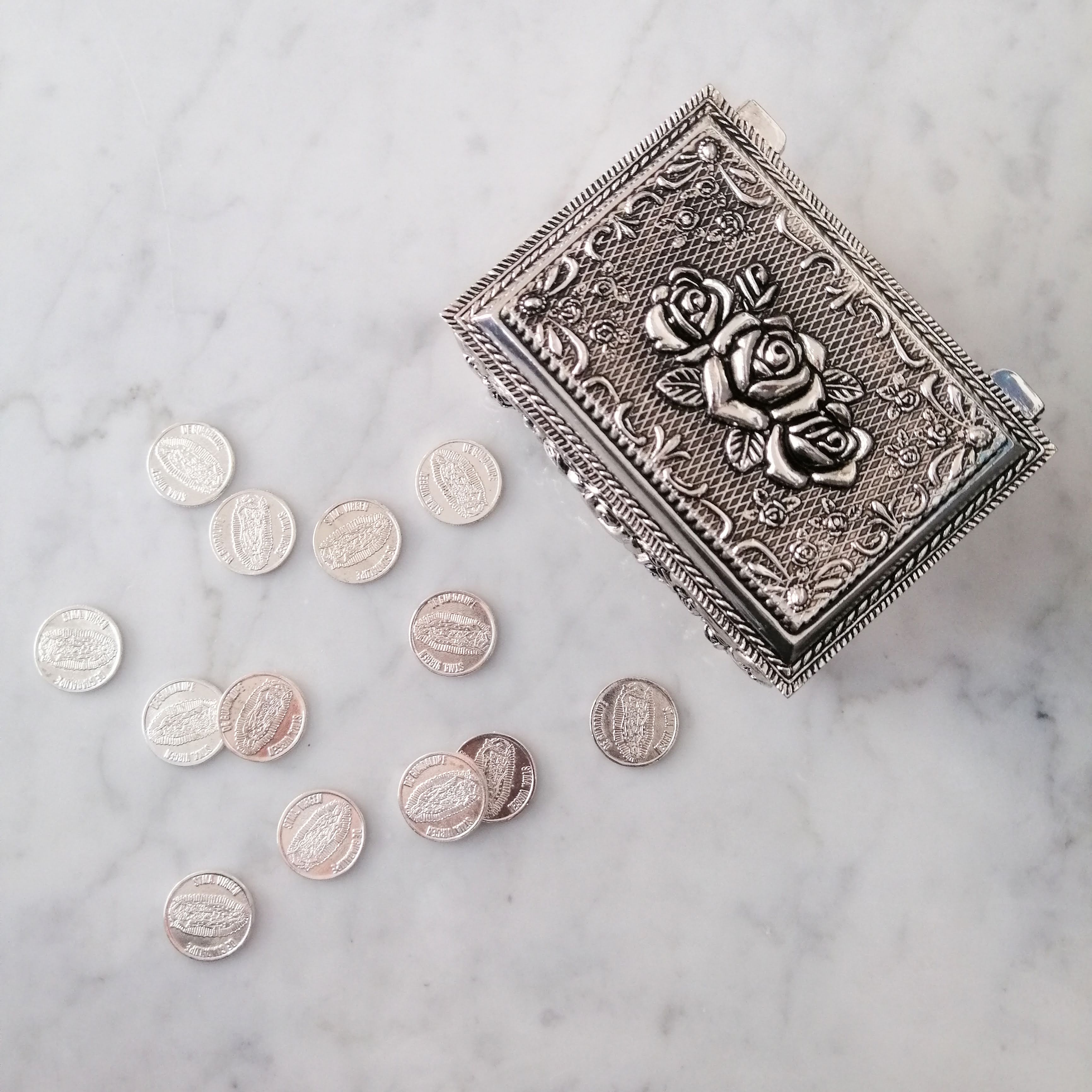 ARR213 Cofre para arras Cuadrado de rosas