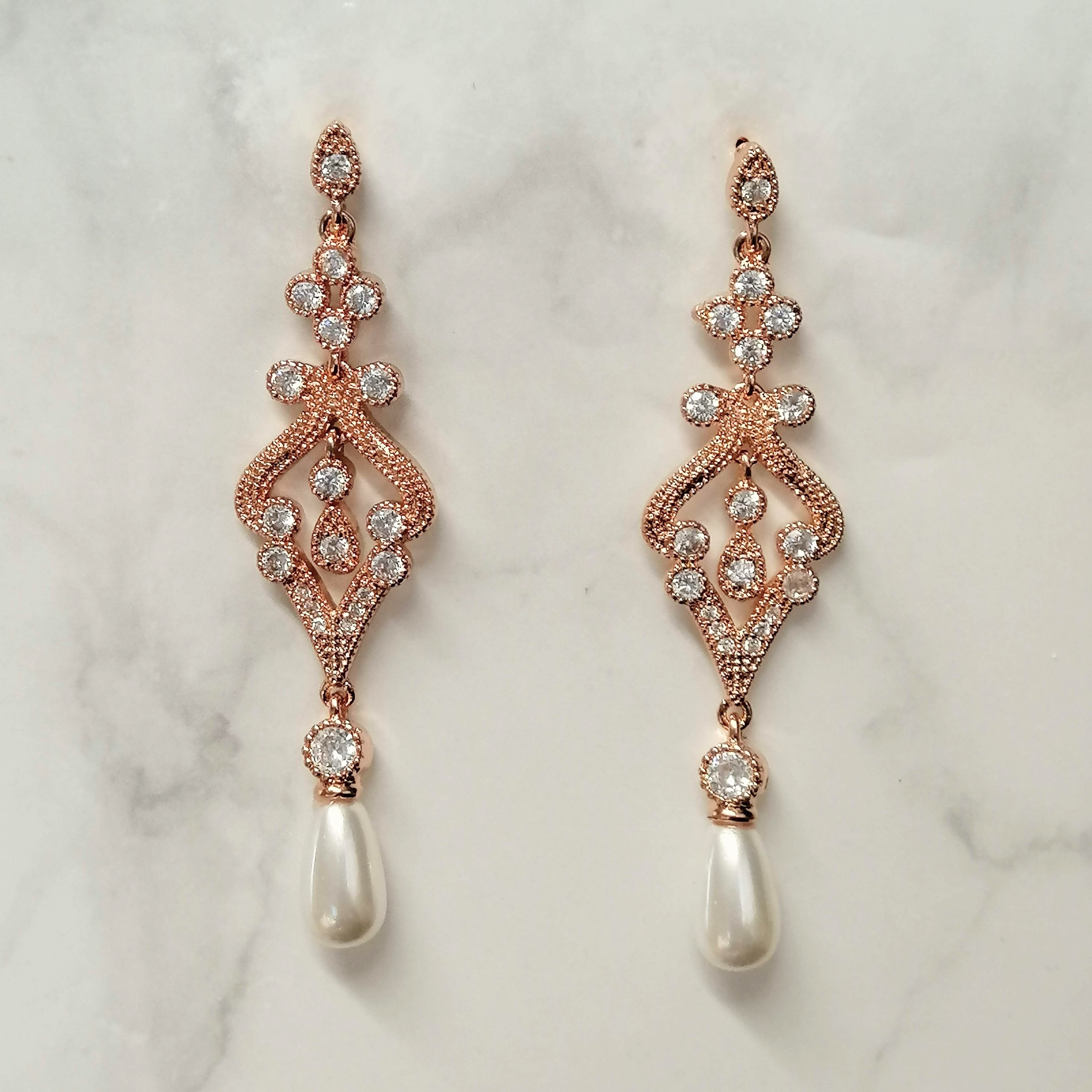 AR645 ARETES ROSA PLACA CON PERLA