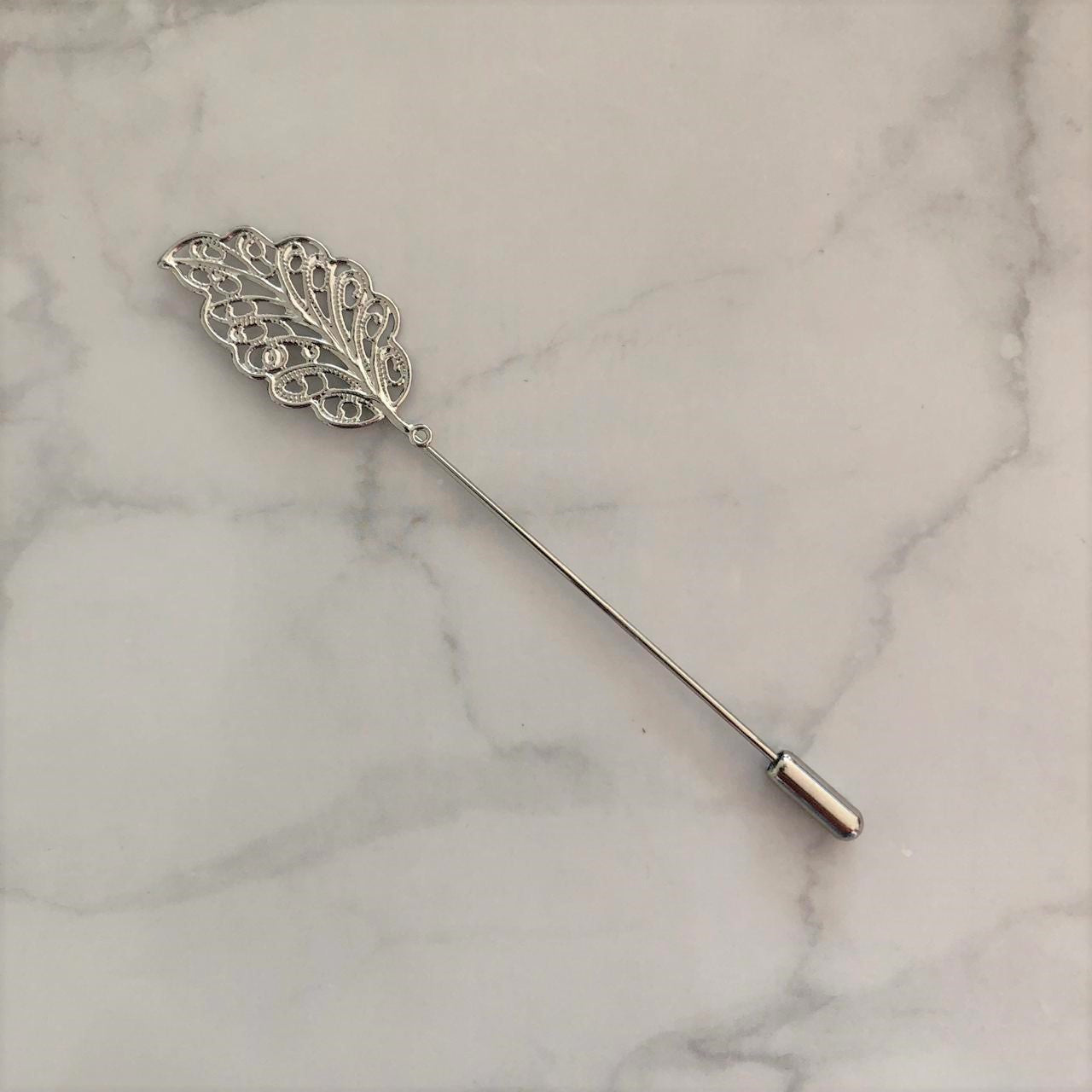 BP109 BOUTTONIERE PLATA FILIGRANA HOJA GAR