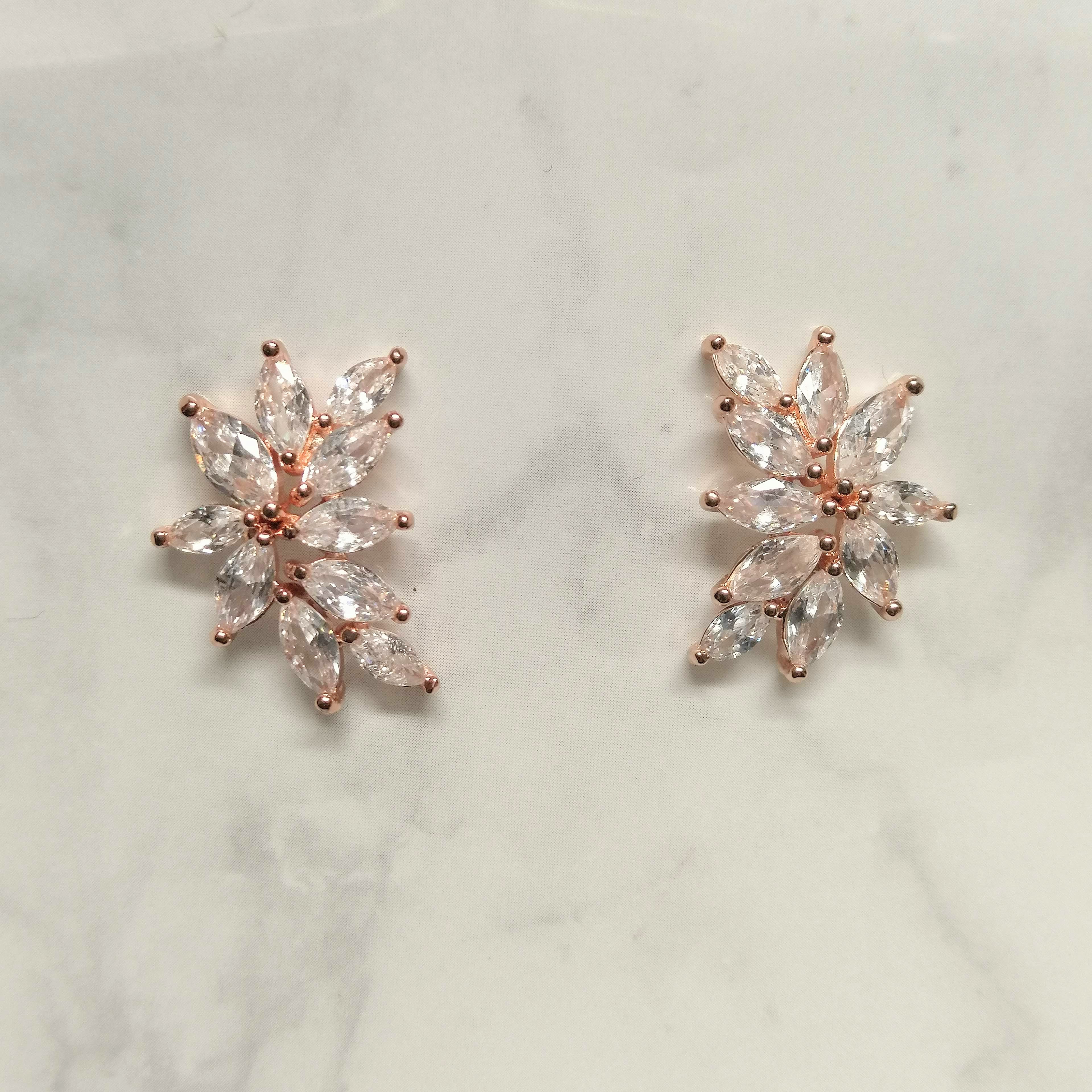 AR470 ARETES ROSA MARQUISE STUD LADO